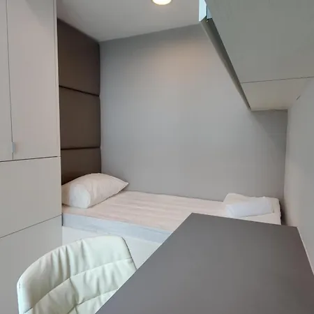 Mulberry Verve Suites Kl Mid Valley Kuala Lumpur Exterior photo