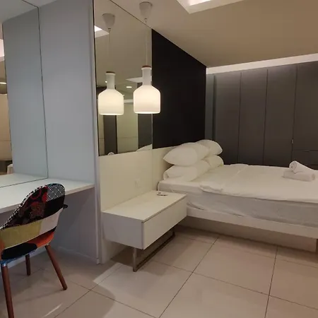 Mulberry Verve Suites Kl Mid Valley Kuala Lumpur Exterior photo